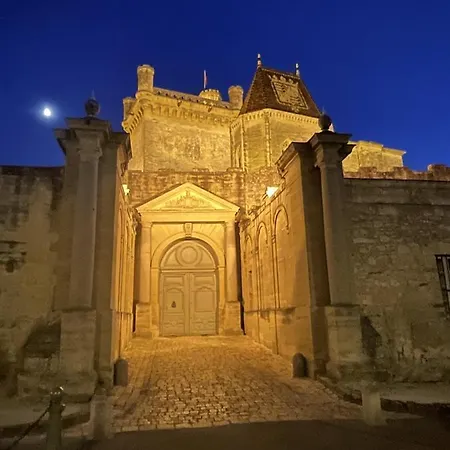 Le Cherche Midi - Centre Historique D'uzes Apartment Uzes