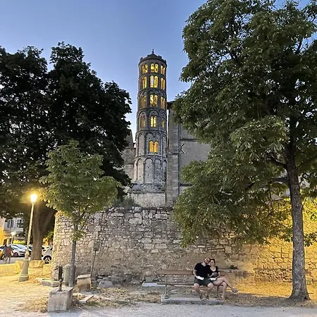 Le Cherche Midi - Centre Historique D'uzes
