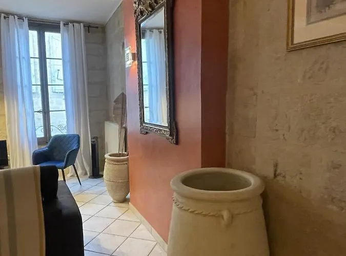 Appartement Le Cherche Midi - Centre Historique D'uzes *